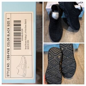 Women's size 6 shoes
